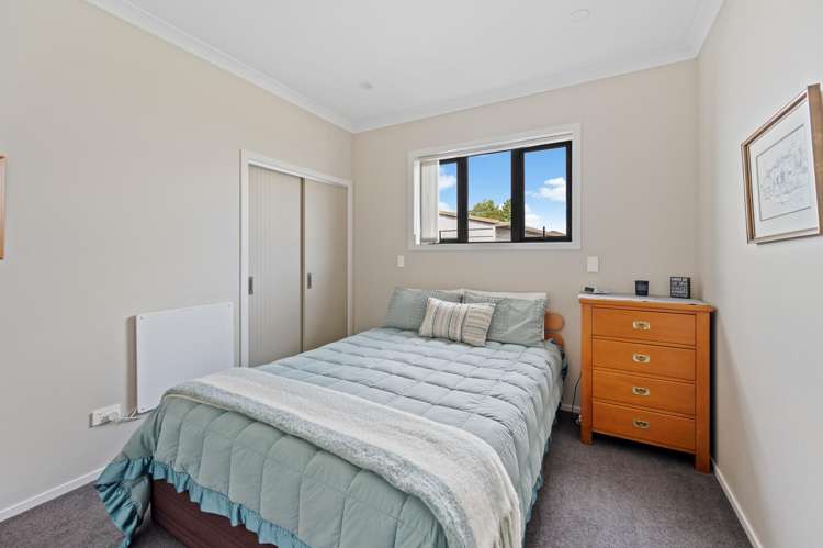 1240A Louie Street Parkvale_10