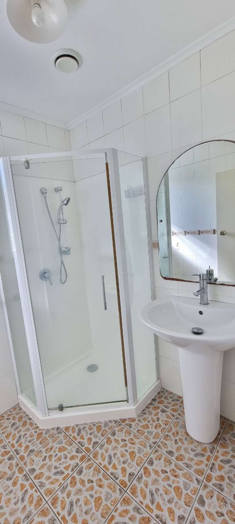 36 Sheridan Drive New Lynn_15