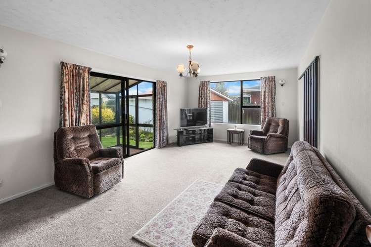 29 Wyatt Place Russley_21