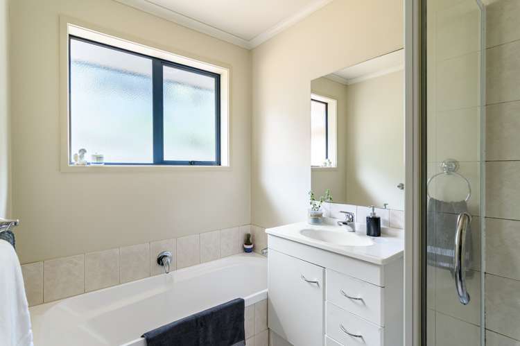 31 Saint Lawrence Street Toi Toi_9