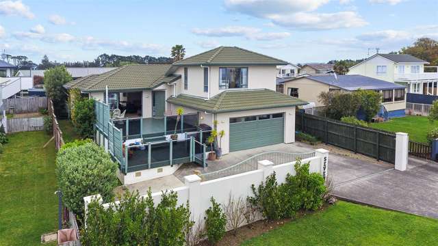 7 Crispe Road Clarks Beach_1