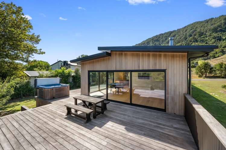 30 and 32 Matai Street Tennyson Inlet_13