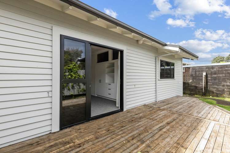 30 Waiwaka Terrace Strandon_13