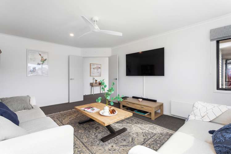 1 Karearea Drive Coastlands_9