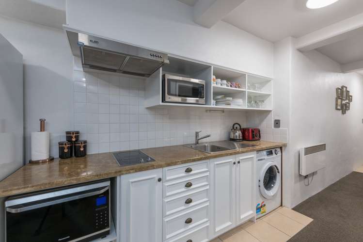 23/24 Quiet Woman Way Monaco_3