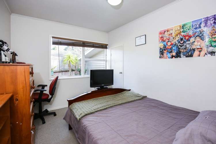 182 Golf Road Titirangi_17