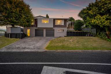 1 Cabot Place_1