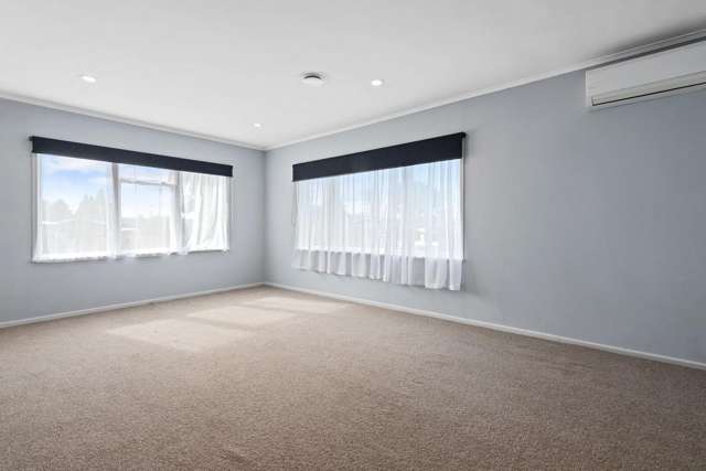 185 Clayton Road Mangakakahi_3