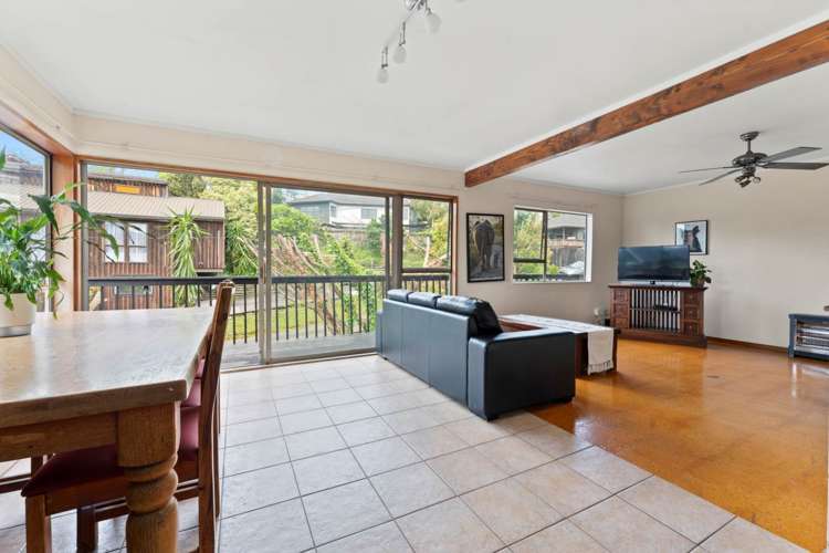 2/663 Beach Road Rothesay Bay_4