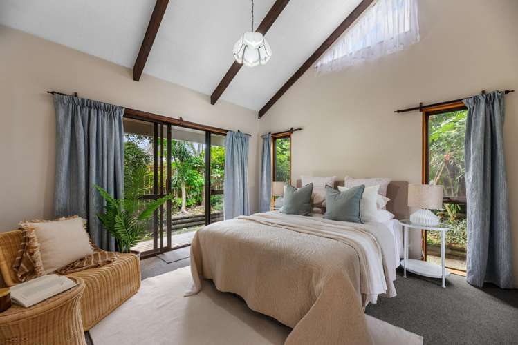 8 Sunny Bay Road Matua_9