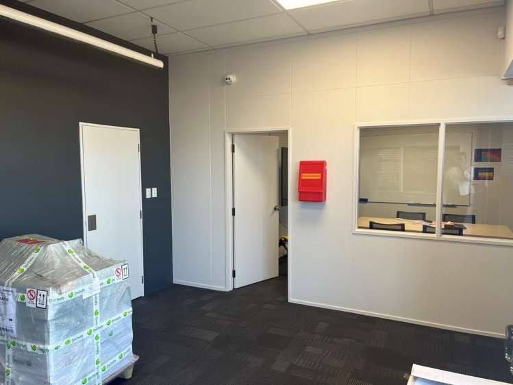 405 Eastbourne Street West Hastings Central_5
