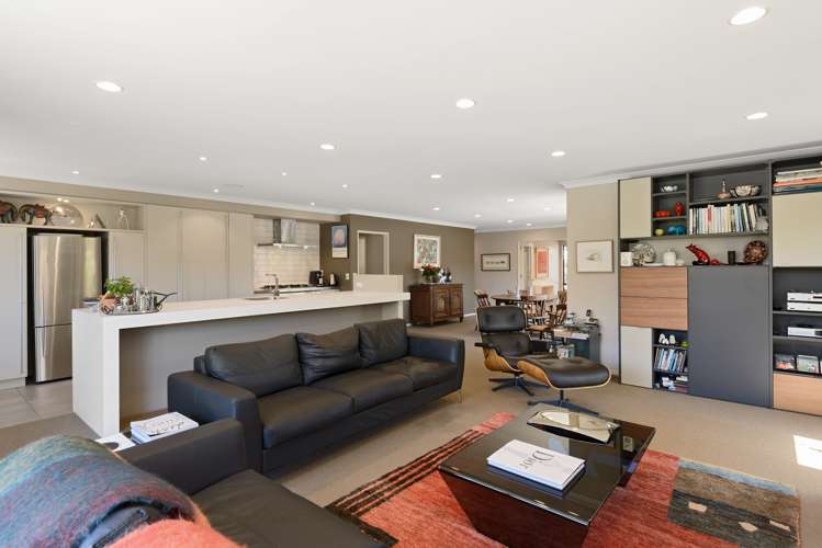 5 John Campbell Crescent Hillmorton_8