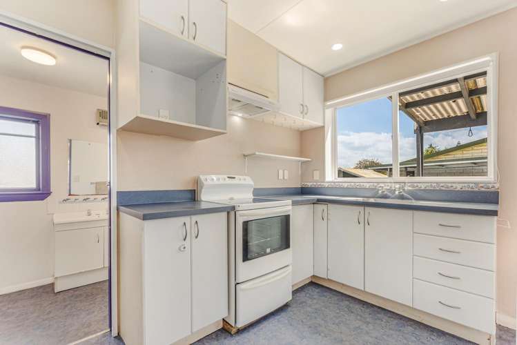 1/16 Willow Ave Stoke_8