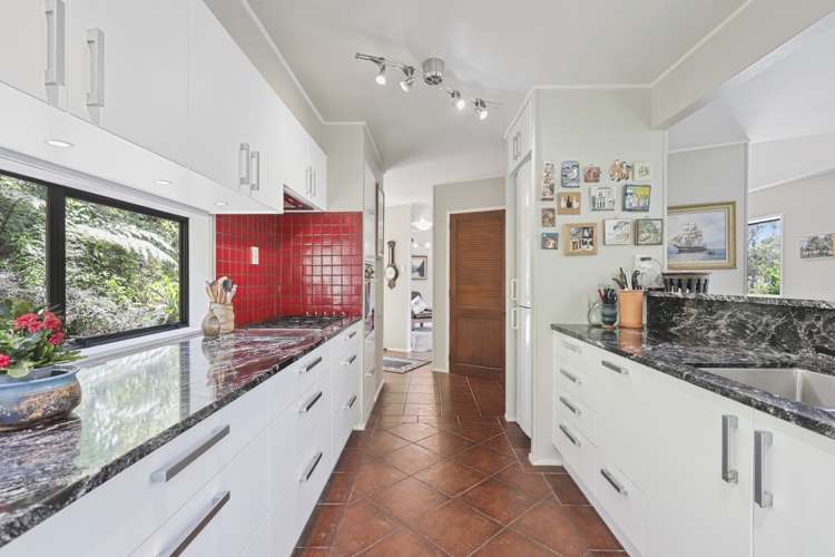 92 Carter Road Oratia_11