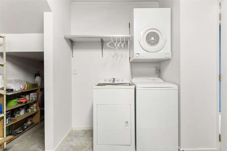 2/8 Tobago Place Sunnynook_14