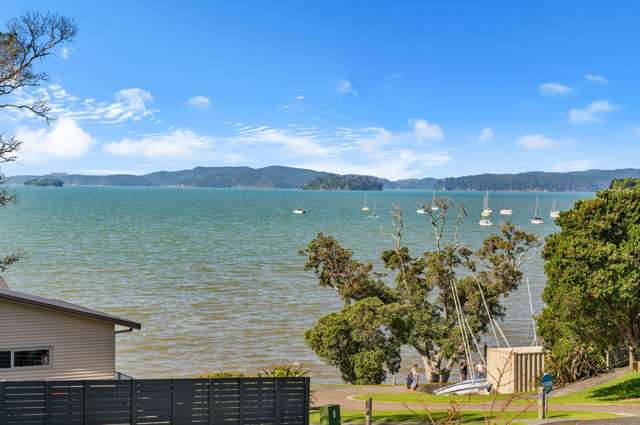 Miss This… and You'll Wait Years. Amazing Kawau Bay Views