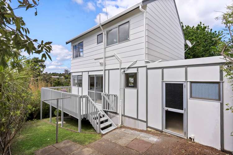 2/104 Arran Road Browns Bay_4