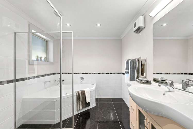 32 Highview Drive Wakatu_18