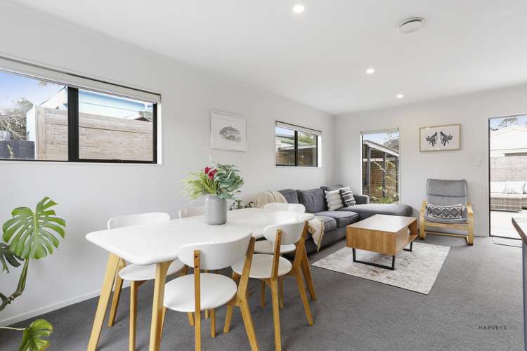 2/2 Woodglen Road Glen Eden_5