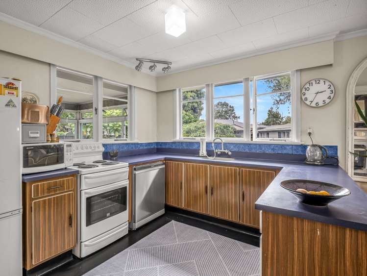 6 Firth Place Awapuni_10