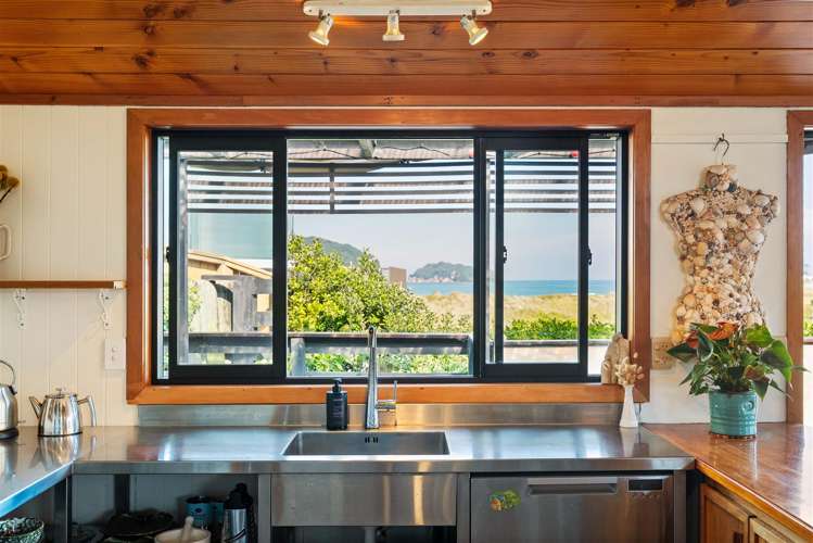 116 Saint Patricks Row Whangamata_16