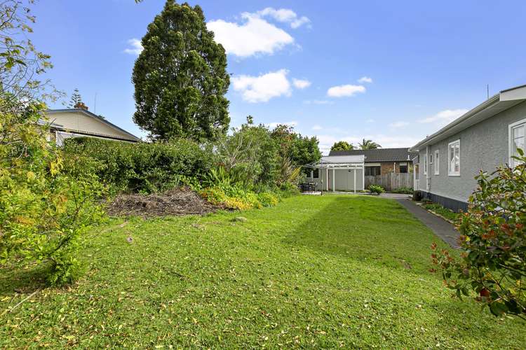 1 Rewa Street New Lynn_10