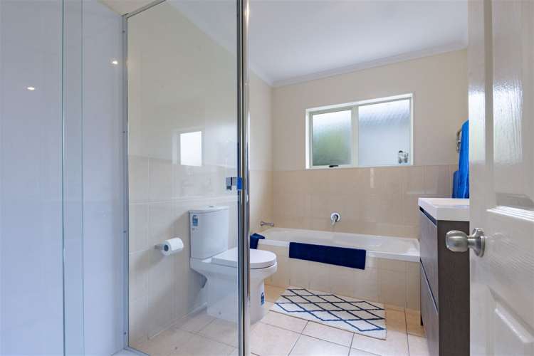 49 Castlefinn Drive Manurewa_14