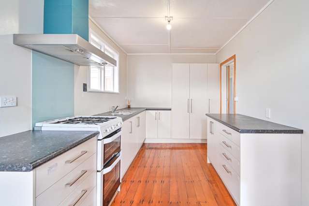 407 Montgomery Street Raureka_2