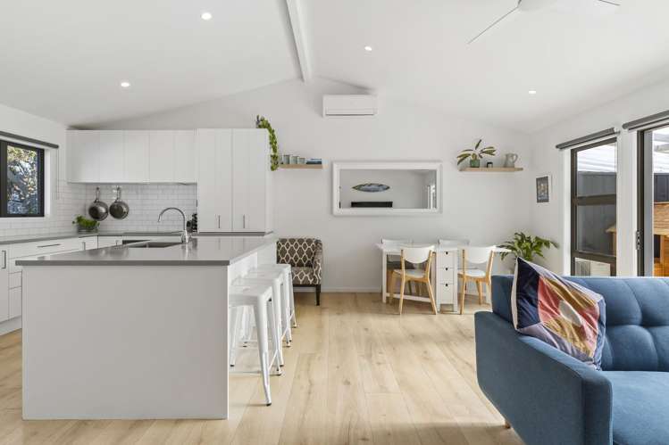 2/10 Ewen Alison Avenue Devonport_8