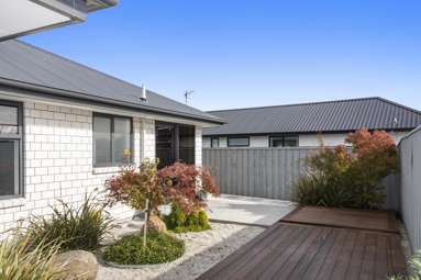 14 Ascot Close_3