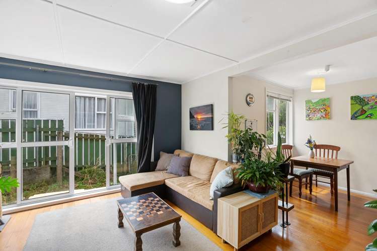 65 Te Pene Avenue Titahi Bay_2