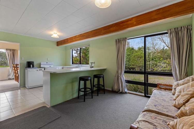 10 Lascelles Drive Dairy Flat_14