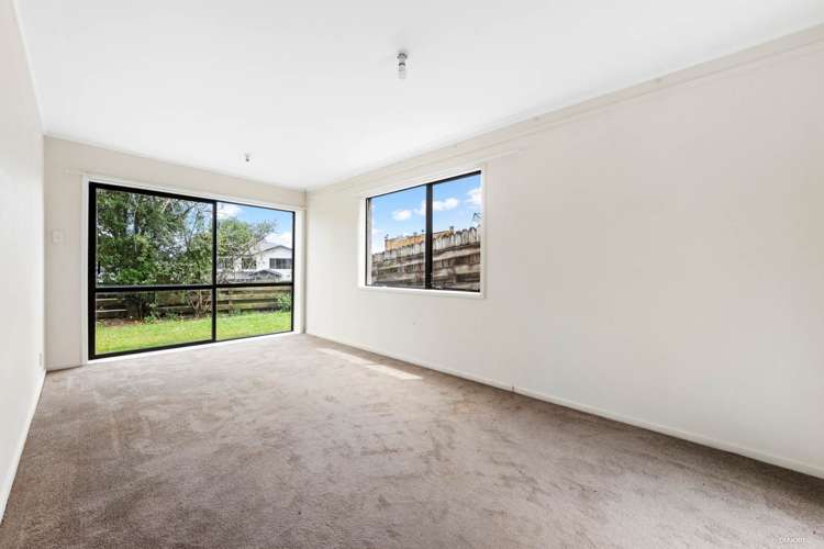 66 Tiverton Road New Windsor_7