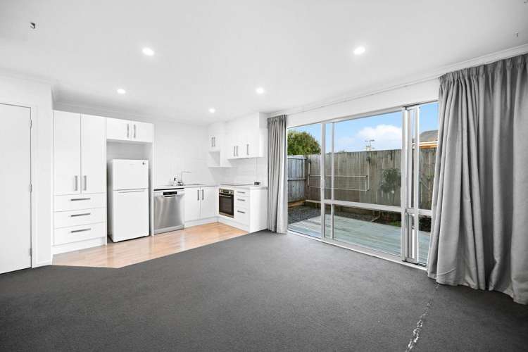 2/178 Old Farm Road 1074_4