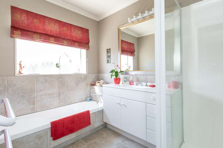 18 Forbury Way Taradale_12