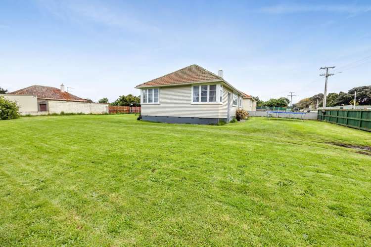 179 Egmont Stree Patea_12