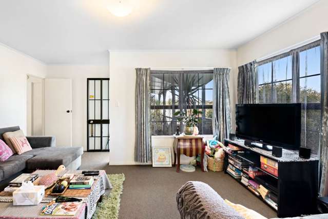 2/127 Stredwick Drive Torbay_4