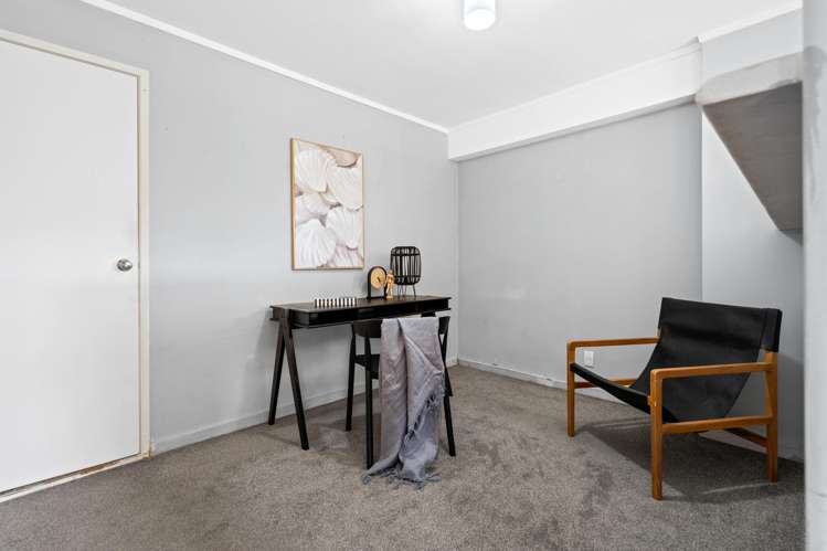 8 Tikorangi Place Morningside_21