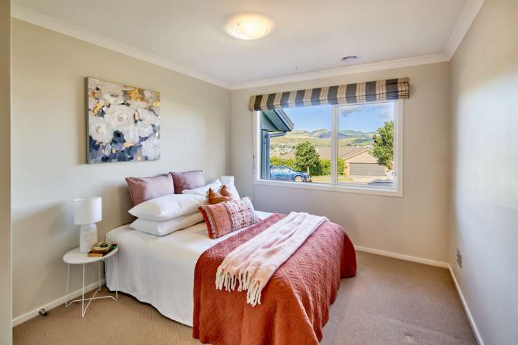 64 Te Puia Drive Aotea_9