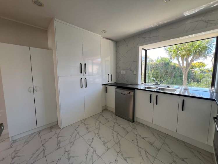 1 Christina Avenue Te Atatu South_7