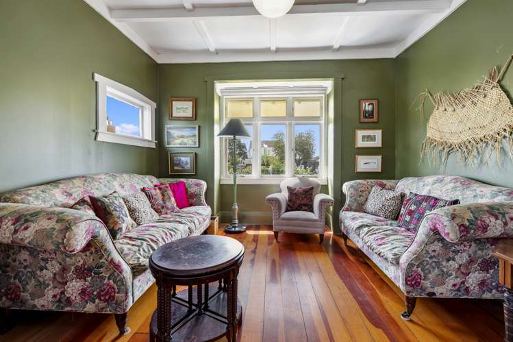 44 Robertson Street Glenholme_9