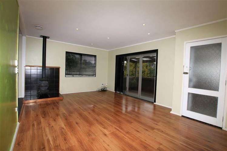 63 Sheridan Drive New Lynn_5