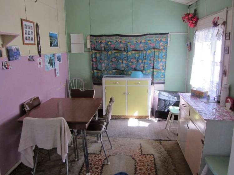 56 Akitio Esplanade Pongaroa_21