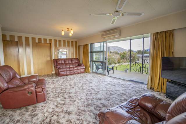 243 Milford Road Te Anau_2