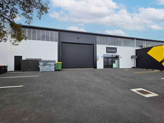 701 sq m Warehouse and Office - Recently Renovated