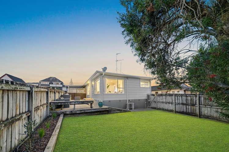 1/360 Bucklands Beach Road_0