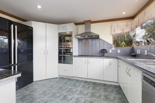 10 Takahe Place Matua_4