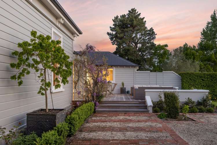 212 Beach Road Elgin_24