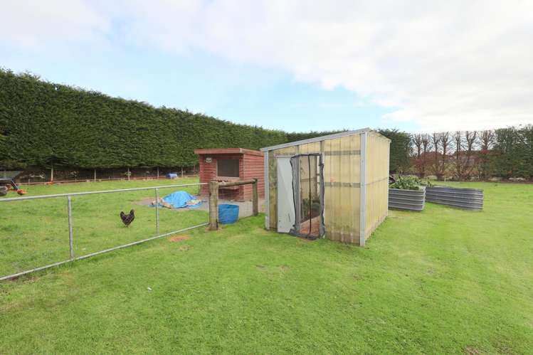 203 Pomona Road East Makarewa_32