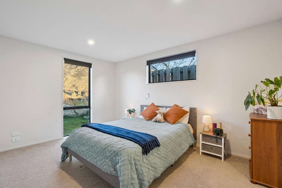 22 Huxley Place_4